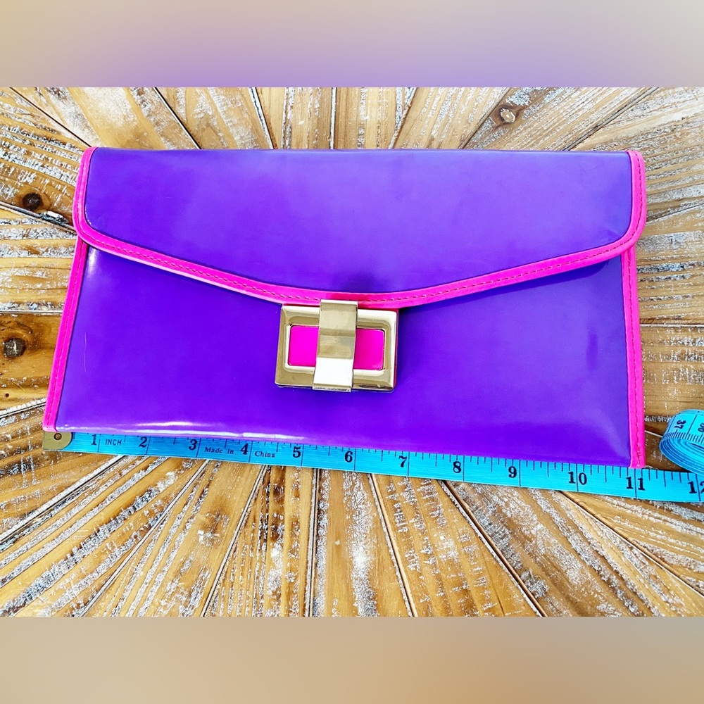 NWOT Shoe Dazzle Purple & Pink Patent Faux Leather Envelope Clutch - Picture 9 of 9